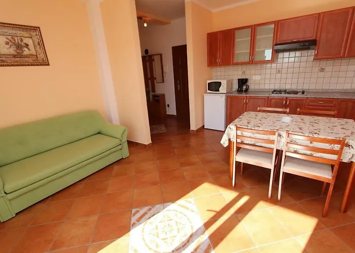 Elida * Ρόβινι