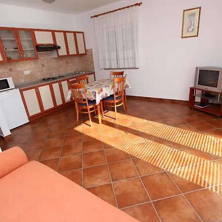 Elida 아파트 로비니