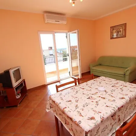 Elida Apartment *