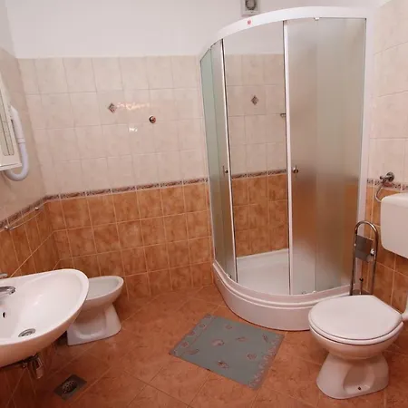 Elida Apartment *