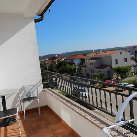 Elida Apartment *