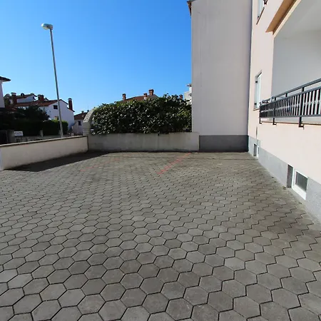 Elida Apartman *